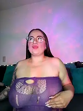 soofy   online show from May 20, 4:29 am