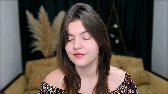 Snapshot of showmeparadise chatting on February 24, 9:32 am showmeparadise online show from February 24, 9:32 am