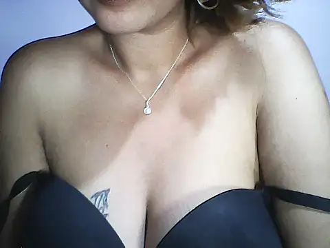 layanah12 online show from February 1, 2:05 am