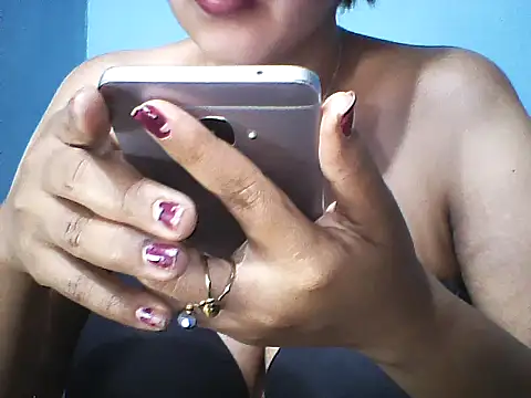 layanah12 online show from February 20, 6:24 pm