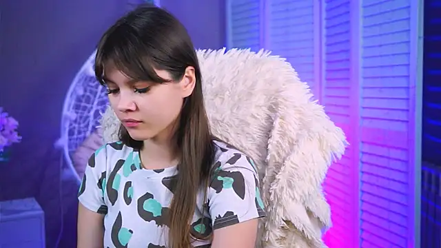 Snapshot of EvaThopson chatting on February 14, 6:10 am EvaThopson online show from February 14, 6:10 am