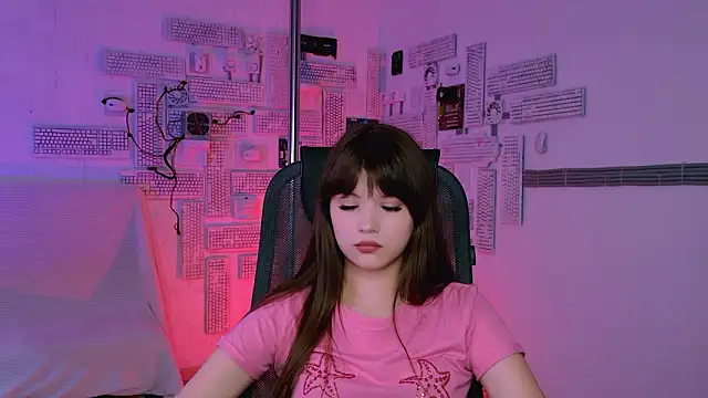 EvaThopson online show from March 7, 11:18 am