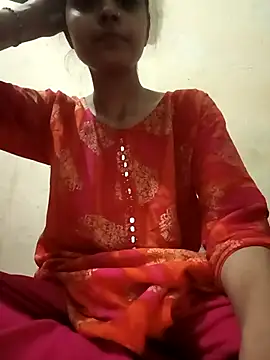 Snapshot of pikubaby chatting on February 20, 6:52 pm pikubaby online show from February 20, 6:52 pm