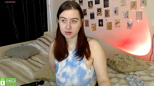 Snapshot of BettyandRich_ chatting on March 28, 8:47 am BettyandRich online show from March 28, 8:47 am