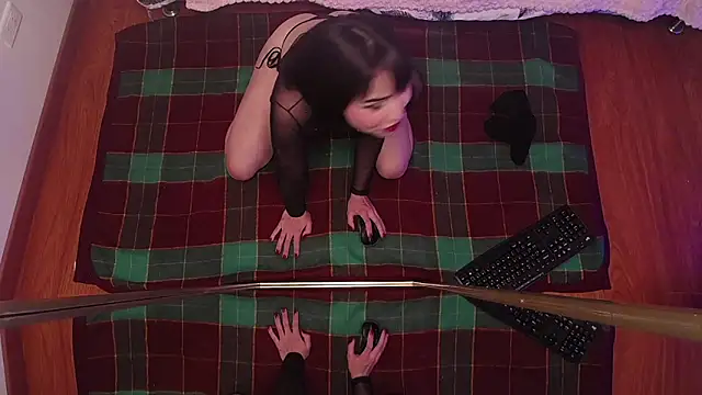 Escarlett Wii online show from February 8, 4:25 pm