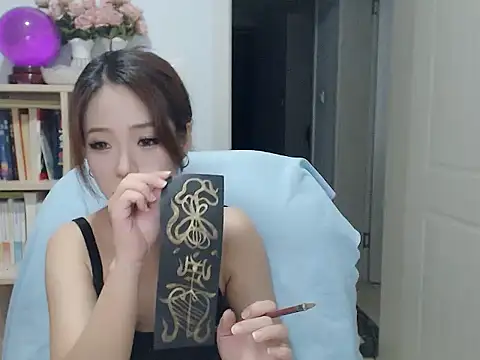 SuSushi728 online show from September 25, 6:00 pm