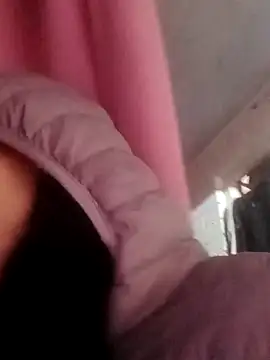 Snapshot of Tefannyy_ chatting on December 21, 9:12 am Tefannyy online show from December 21, 9:12 am