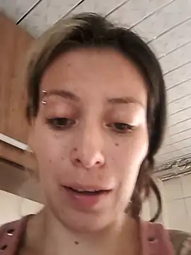 Snapshot of Tefannyy_ chatting on September 22, 4:31 pm Tefannyy online show from September 22, 4:31 pm