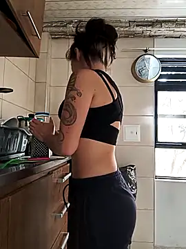 Snapshot of Tefannyy_ chatting on October 2, 4:25 pm Tefannyy online show from October 2, 4:25 pm