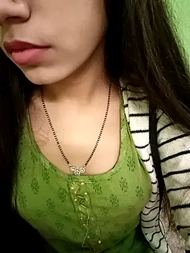 EACH 555 online show from December 14, 4:45 pm