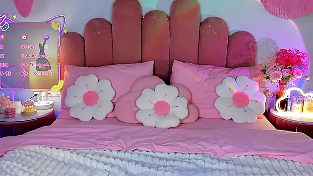 GiaCale online show from November 18, 2:54 pm