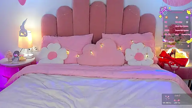 GiaCale online show from December 1, 1:27 pm