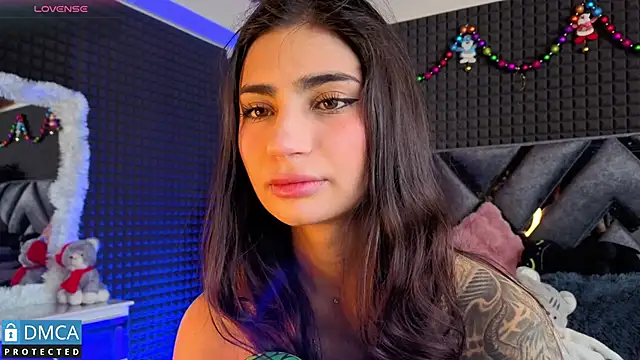 SolBeaumont1 online show from December 3, 7:01 pm