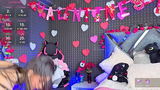 SolBeaumont1 online show from February 3, 7:52 pm