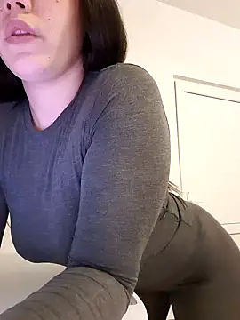 Snapshot of leeya_lee chatting on February 5, 1:58 am leeya lee online show from February 5, 1:58 am