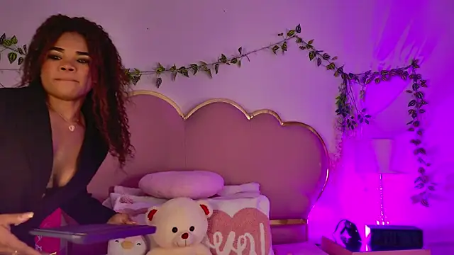 Snapshot of NahiaraReina chatting on July 8, 1:59 pm NahiaraReina online show from July 8, 1:59 pm
