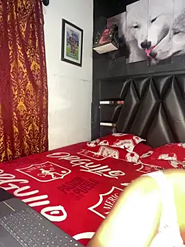 Snapshot of The__Rodriguez chatting on February 15, 11:58 pm The Rodriguez online show from February 15, 11:58 pm