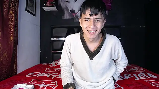 Snapshot of The__Rodriguez chatting on March 6, 1:37 am The Rodriguez online show from March 6, 1:37 am