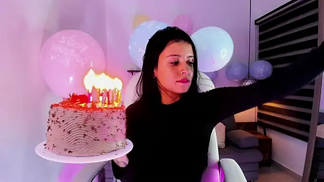 yenny garcia online show from October 7, 6:05 pm