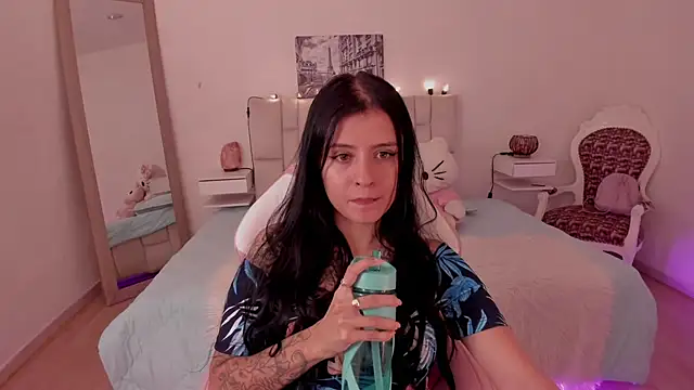 yenny garcia online show from February 13, 6:26 pm