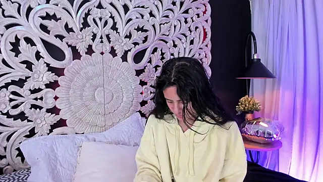 Snapshot of Mindy_sweety chatting on February 14, 12:57 pm Mindy sweety online show from February 14, 12:57 pm