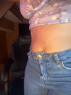 Snapshot of Bellahcha chatting on May 20, 12:11 pm Bellahcha online show from May 20, 12:11 pm