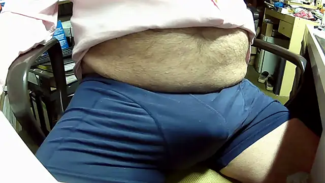 Snapshot of M3855 chatting on March 18, 5:10 pm M3855 online show from March 18, 5:10 pm