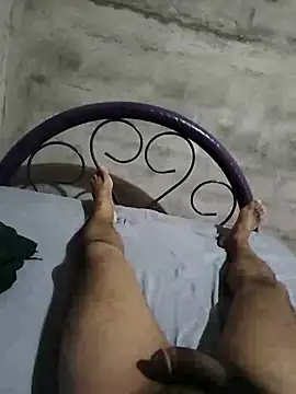 Snapshot of marcuszza22 chatting on February 21, 10:04 pm marcuszza22 online show from February 21, 10:04 pm