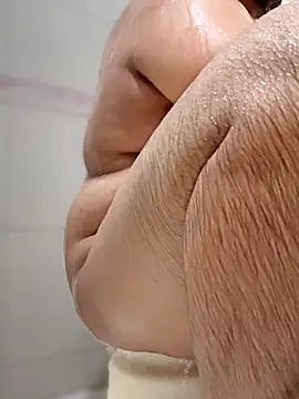 ved240 online show from March 5, 6:48 pm