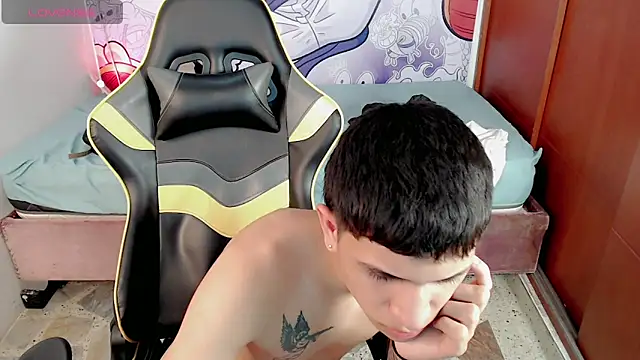 Brayan lopezz online show from January 28, 7:21 pm