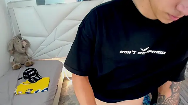 Brayan lopezz online show from March 18, 7:10 pm