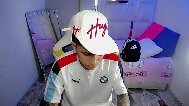 Brayan lopezz online show from December 17, 2:12 pm