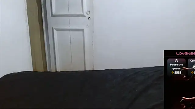 cherrydelioncourt online show from January 5, 6:46 am