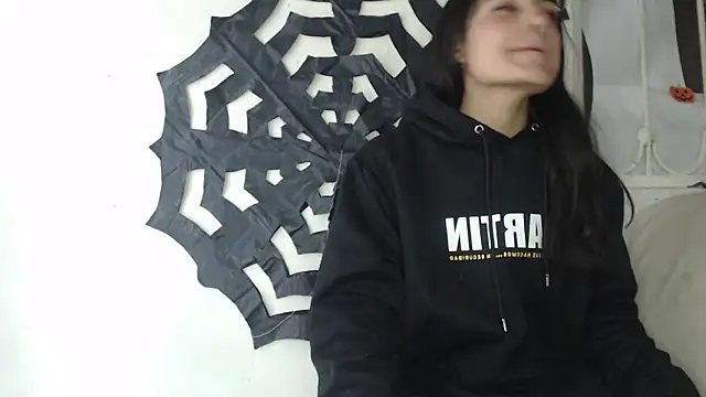 skinny sweet2411 online show from November 3, 5:09 am