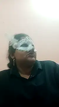 Snapshot of seemi_bhabhi chatting on February 24, 10:25 pm seemi bhabhi online show from February 24, 10:25 pm