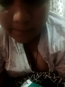 Snapshot of seemi_bhabhi chatting on March 3, 5:57 am seemi bhabhi online show from March 3, 5:57 am