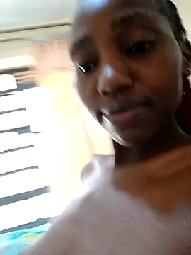 Snapshot of Beee25 chatting on December 1, 8:52 am Beee25 online show from December 1, 8:52 am