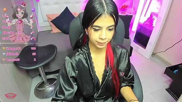 EMALINDA  HILSS online show from February 1, 6:08 pm