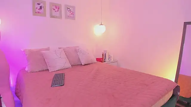 ibella7 online show from April 7, 7:36 pm