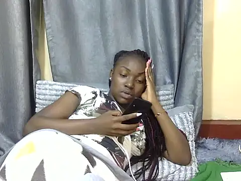 Snapshot of Chichii- chatting on January 7, 9:46 pm Chichii- online show from January 7, 9:46 pm