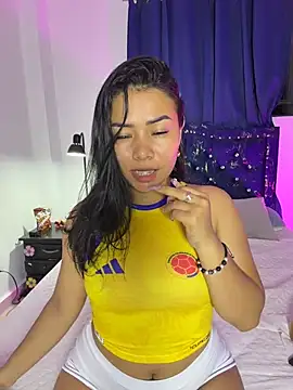 Snapshot of Rousse_blue chatting on June 18, 3:51 am Rousse blue online show from June 18, 3:51 am