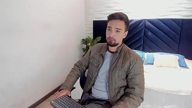 Edward max online show from February 14, 3:43 am