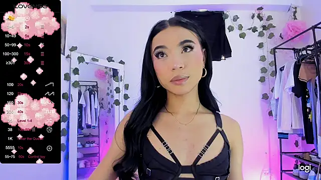 Snapshot of AndreaSweet_ chatting on March 16, 8:32 pm AndreaSweet online show from March 16, 8:32 pm