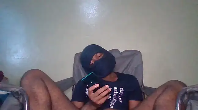 Snapshot of Mischevous_T69 chatting on December 7, 12:13 pm Mischevous T69 online show from December 7, 12:13 pm