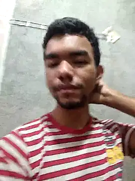 Reynold2608 online show from December 18, 4:13 pm