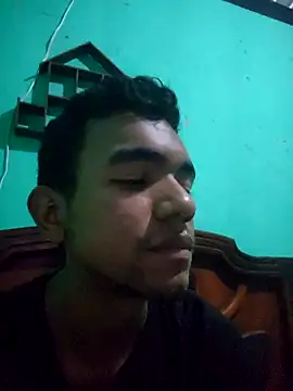 Reynold2608 online show from April 11, 2:38 am