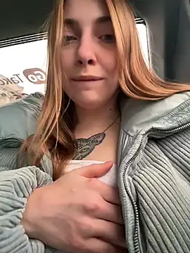 Sunny   Bunny online show from December 3, 9:18 am