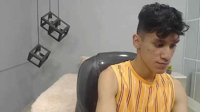 Snapshot of alan_ws chatting on December 21, 12:27 pm alan ws online show from December 21, 12:27 pm