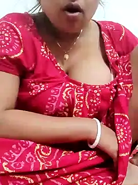 Snapshot of Priya_2222 chatting on February 1, 10:48 am Priya 2222 online show from February 1, 10:48 am