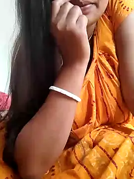 Snapshot of Priya_2222 chatting on February 6, 6:29 am Priya 2222 online show from February 6, 6:29 am
